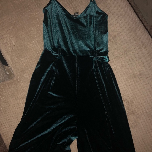 Jumpsuit - Picture 1 of 4